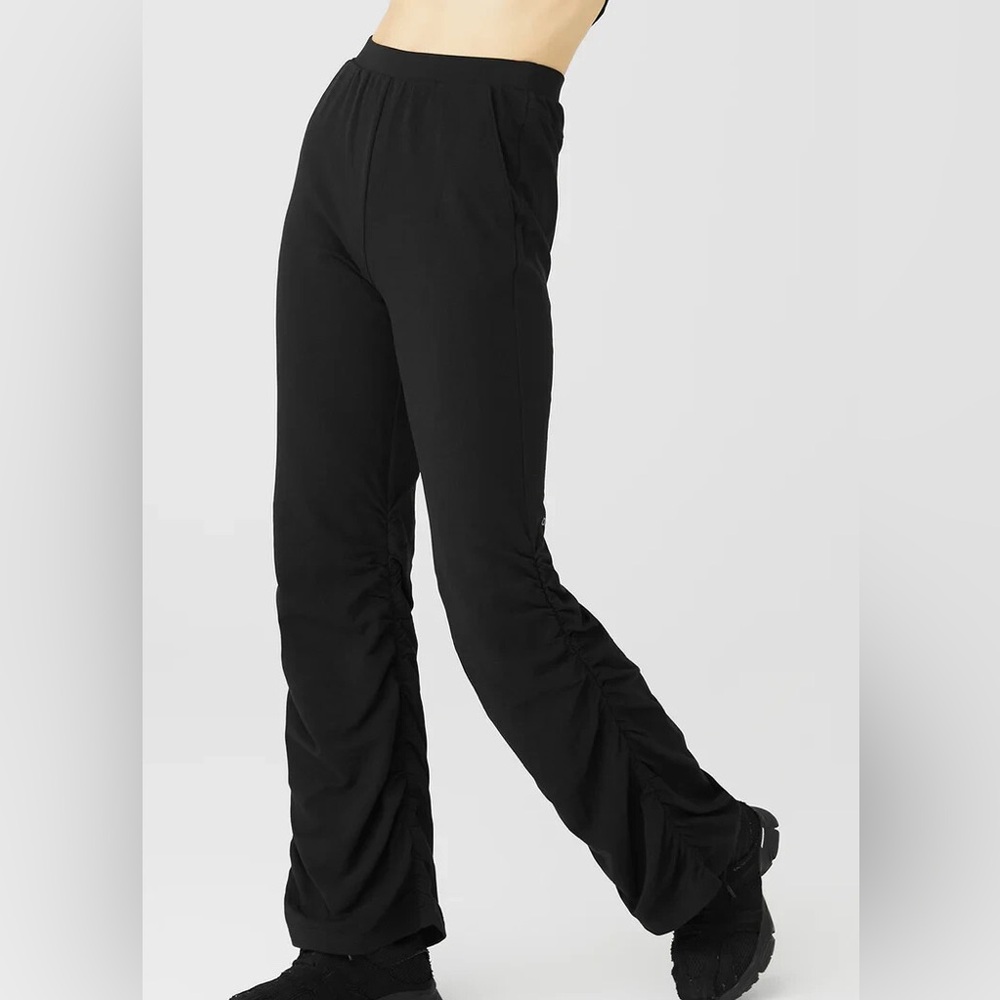 ALO Yoga Black Straight-Leg Ruched Hem Pants